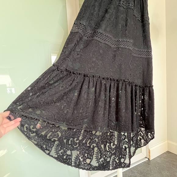 The Kooples (2/M) tiered lace short-sleeve dress, with asymmetrical hem, EUC. - Picture 4 of 14